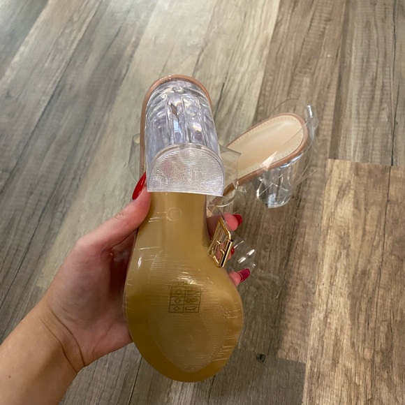Clear heels - Picture 3 of 5